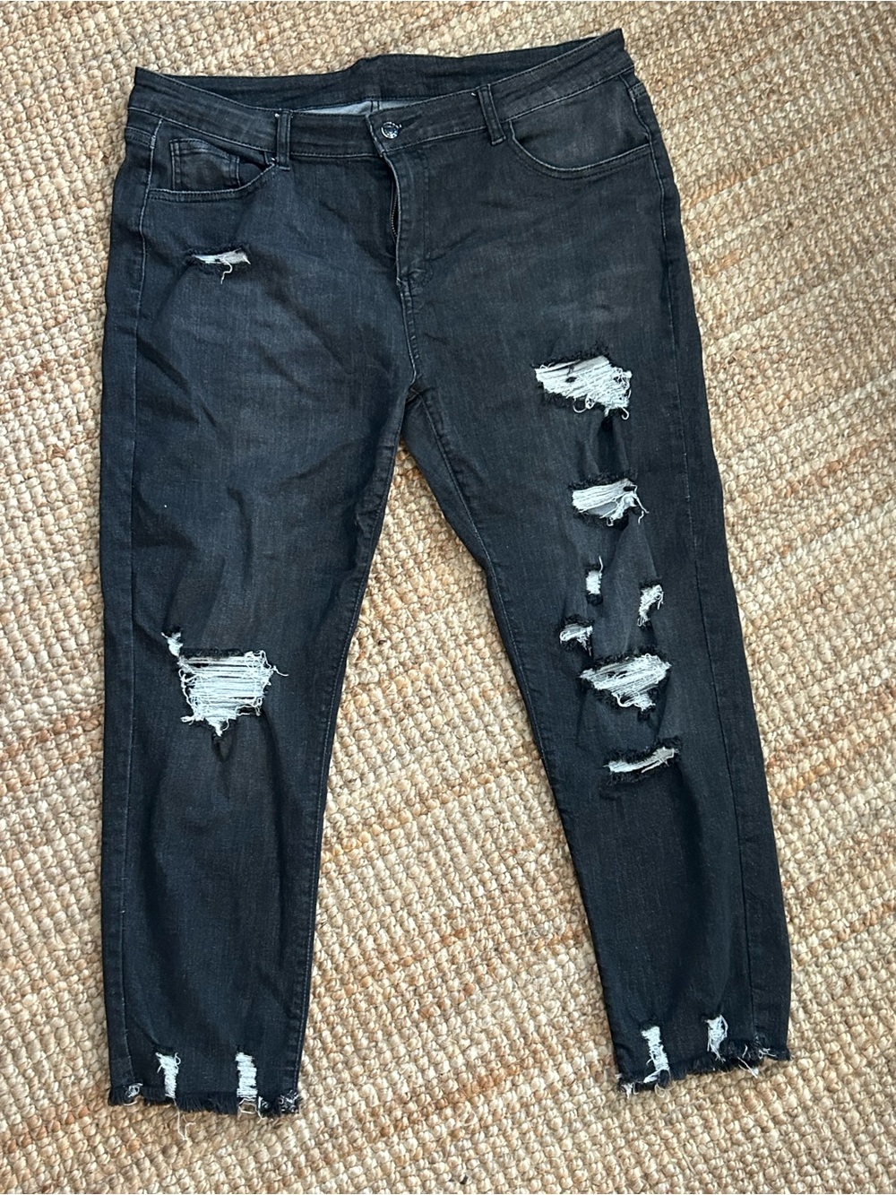 Black Distressed Women’s Jeans